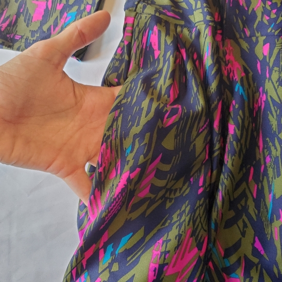 Jude Connally Forest Green abstract print Brynn - Picture 3 of 5